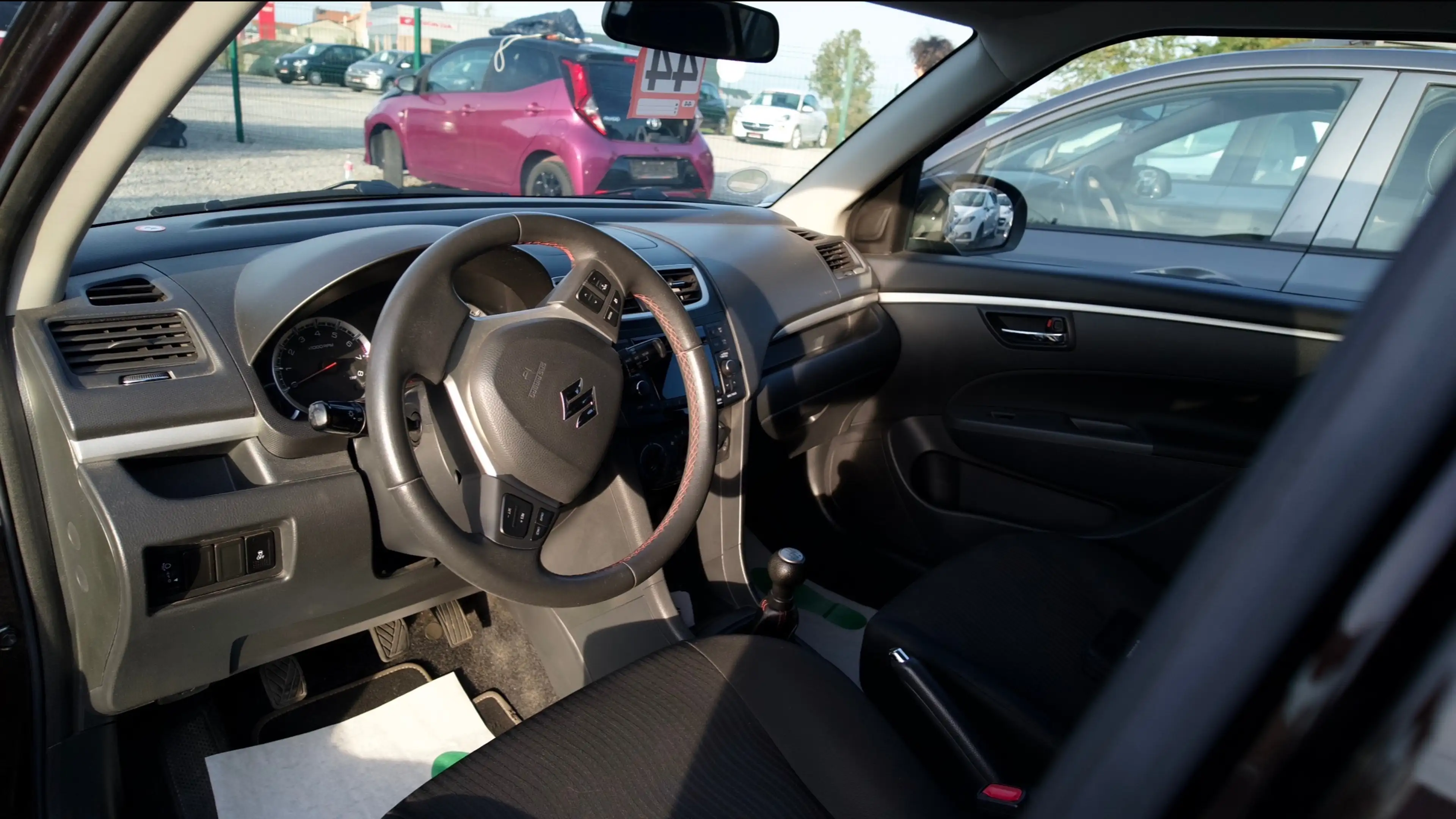 Suzuki Swift — photo 5