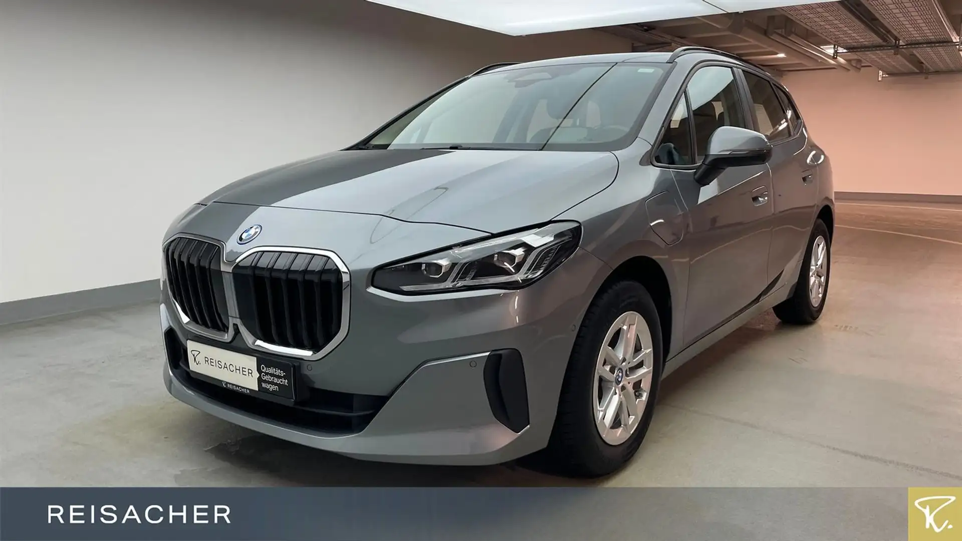 BMW 225 225e A xDrive Active Tourer Autom Grau - 1