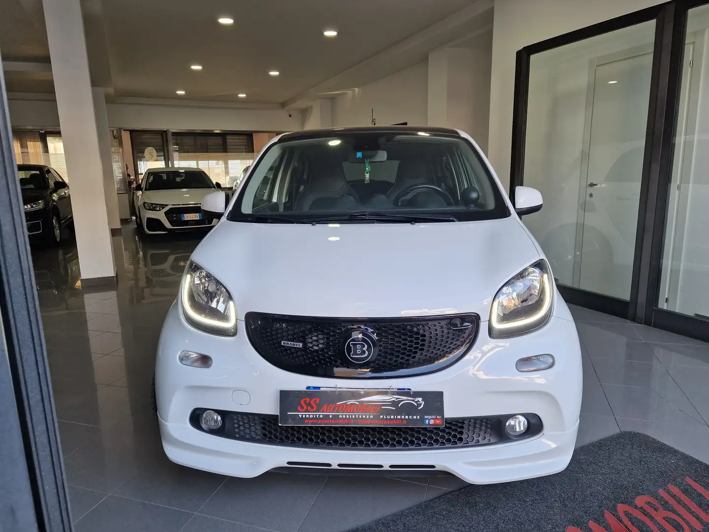 smart forFour Forfour 0.9 t Brabus 109cv twinamic my18 Bianco - 2
