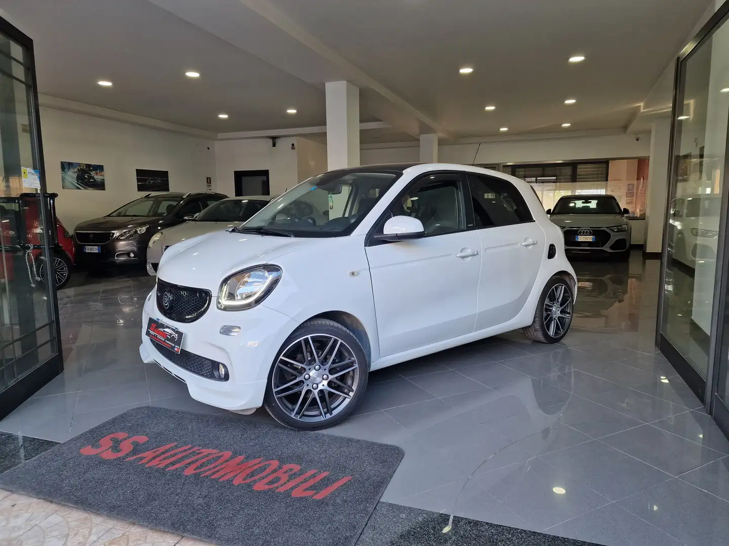 smart forFour Forfour 0.9 t Brabus 109cv twinamic my18 Bianco - 1