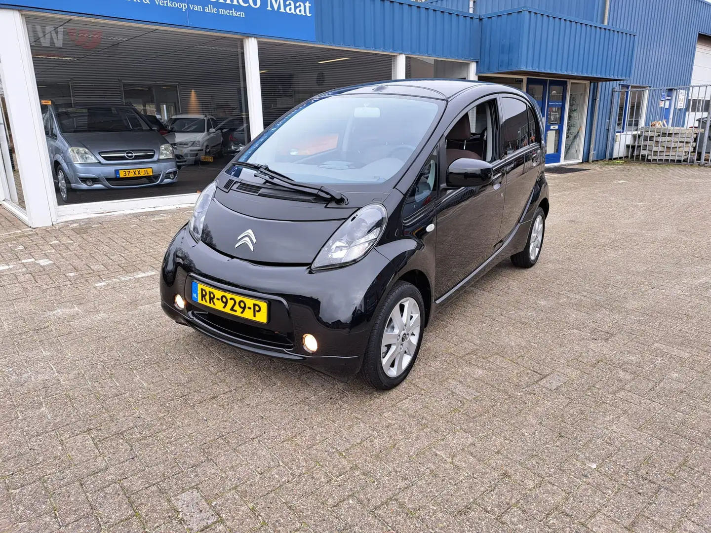 Citroen C-Zero 4-persoons 16 kWh Zwart - 1