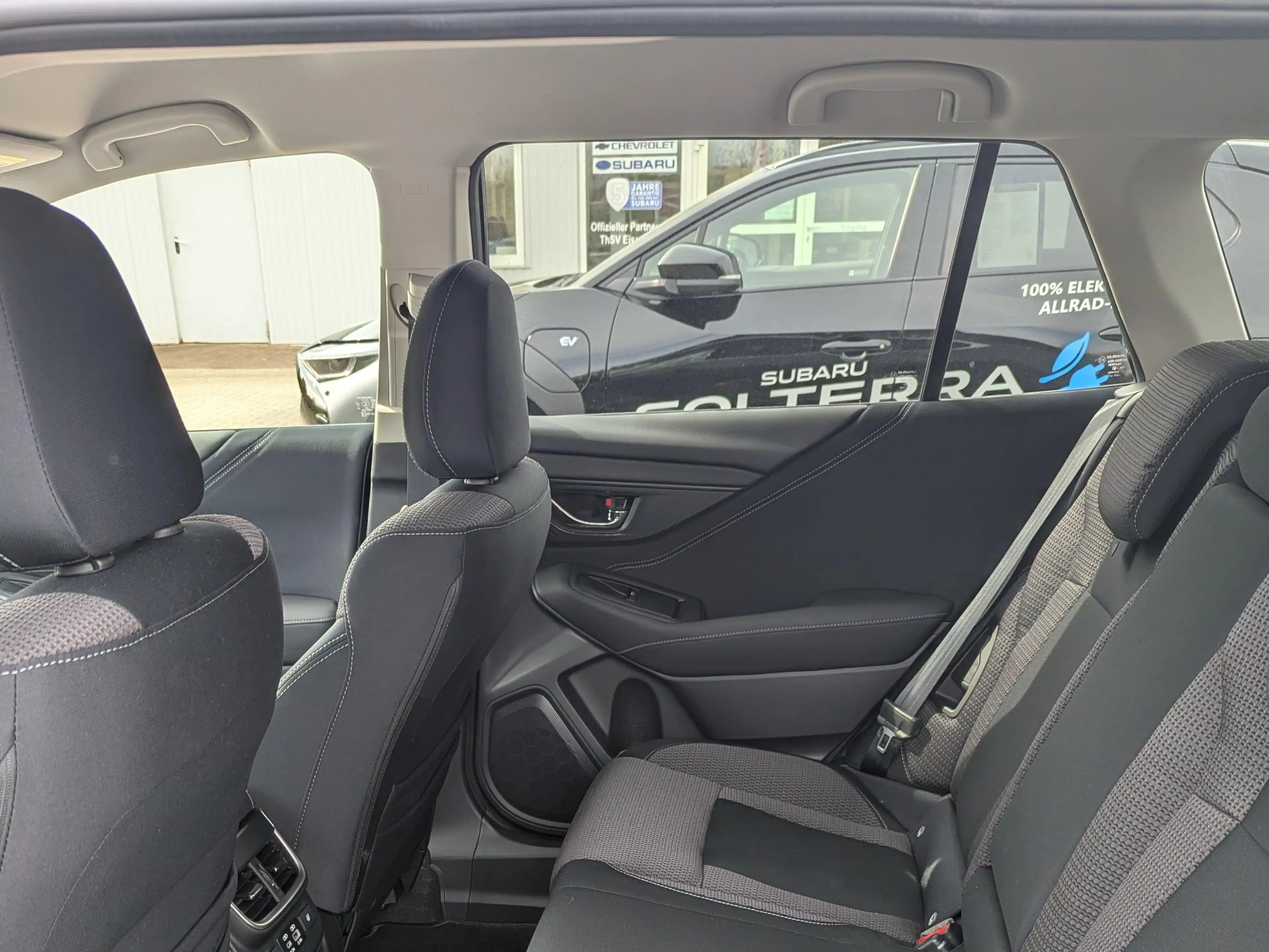 Subaru OUTBACK 2.5i Active Lineartronic — photo 12