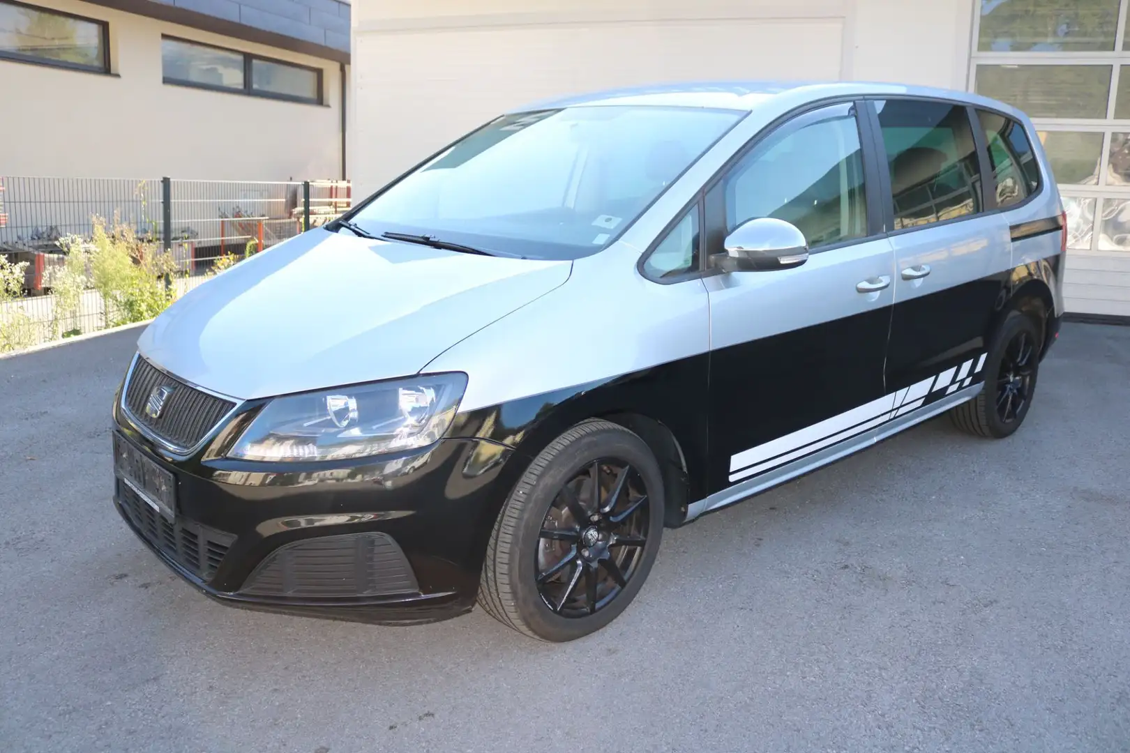 SEAT Alhambra Family 2,0 TDI CR DPF Grau - 2