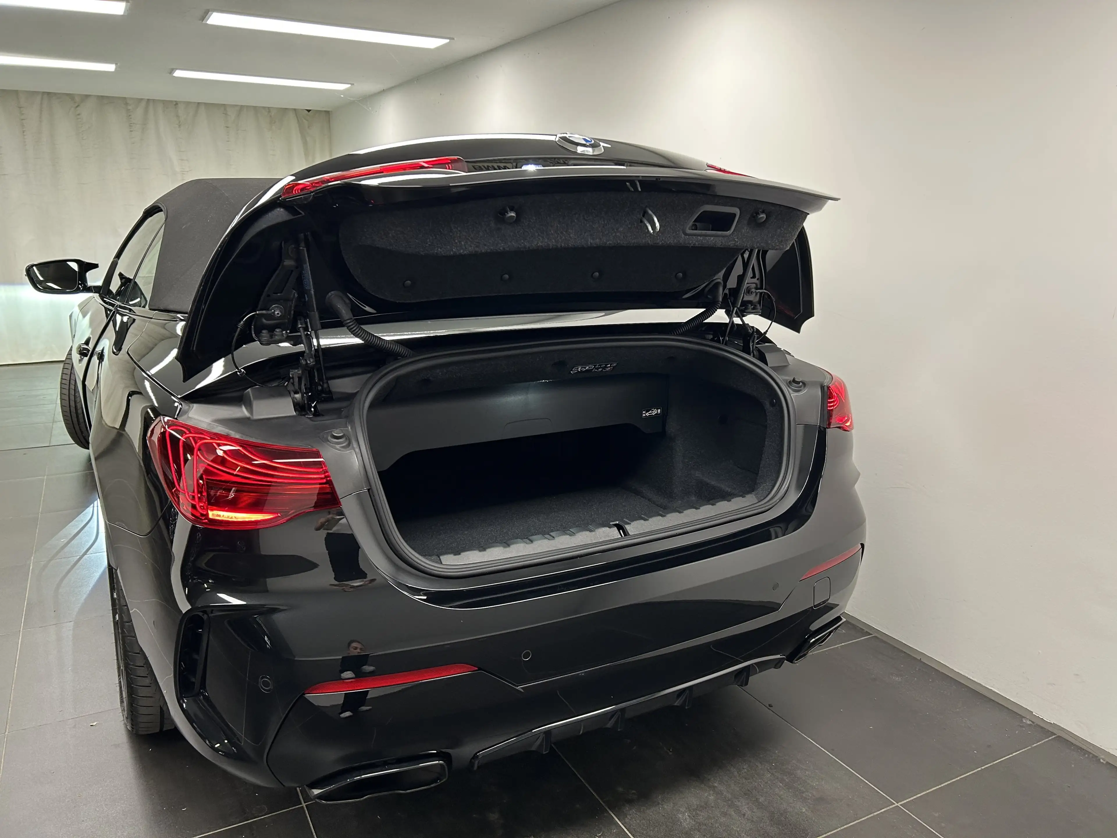 BMW 440 M440i xDrive Cabrio — photo 12