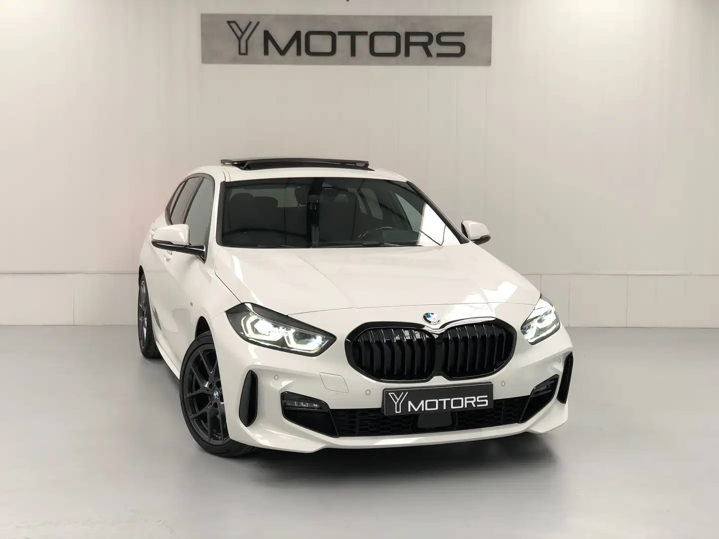 BMW 118 iAS PACK-M SHADOW LINE TOIT PANO FULL LED GARANTIE Blanc - 1