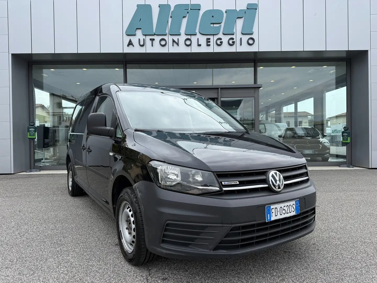 Volkswagen Caddy 14TSI Maxi METANO 110 cv E6B 2160x1500x1240kg 671 Schwarz - 1