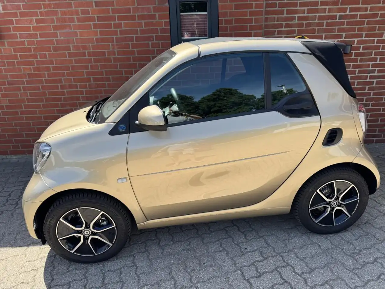 2021 smart forTwo electric drive / EQ (453.491), photograph 11