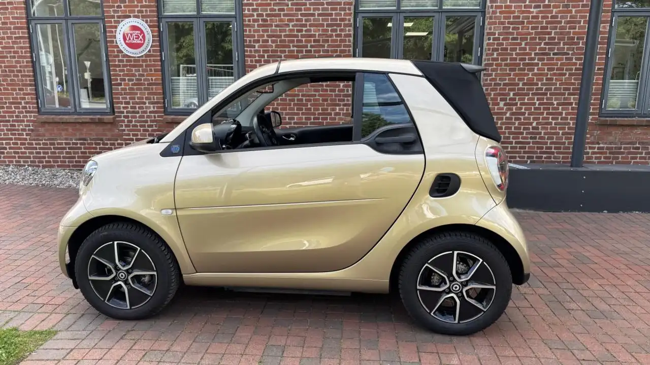 2021 smart forTwo electric drive / EQ (453.491), photograph 4