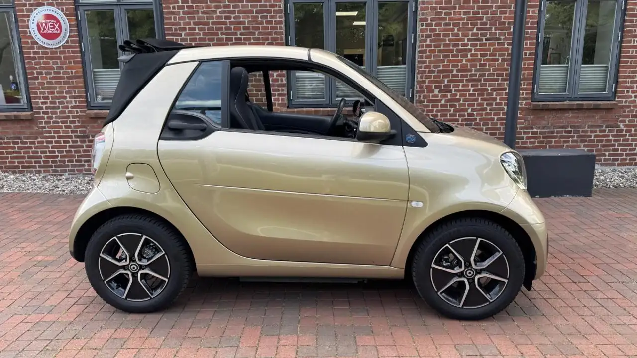 2021 smart forTwo electric drive / EQ (453.491), photograph 3