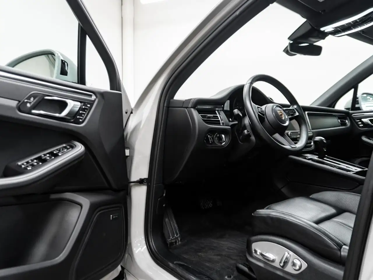 Porsche Macan снимка Porsche Macan