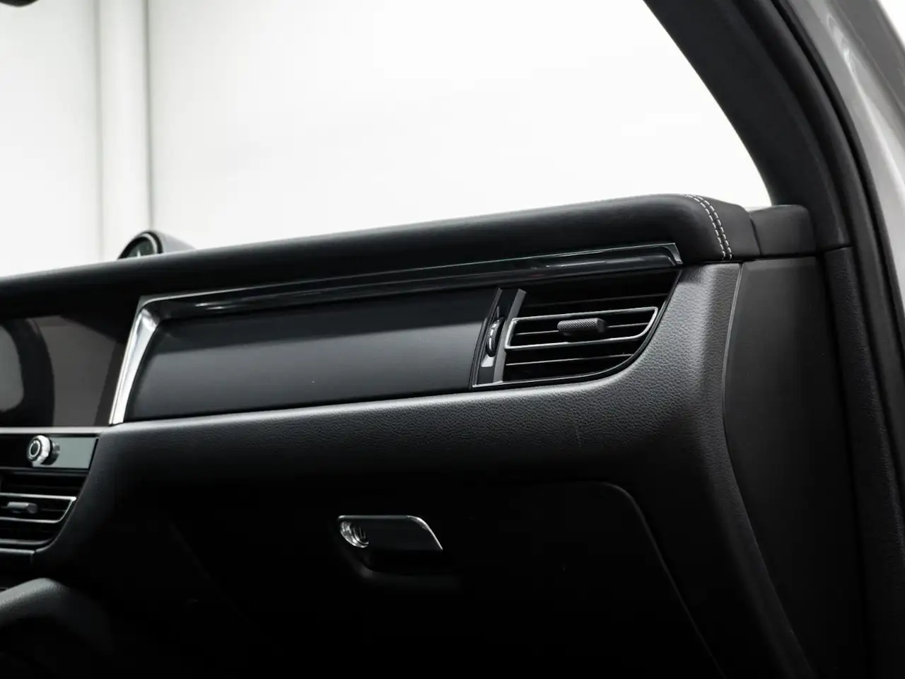 Porsche Macan снимка Porsche Macan