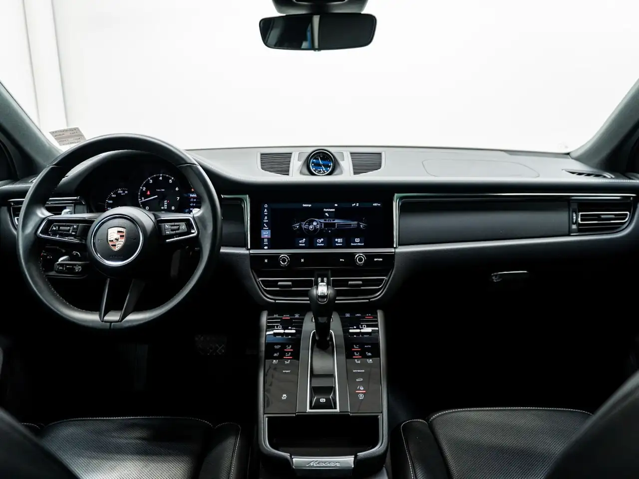 Porsche Macan снимка Porsche Macan