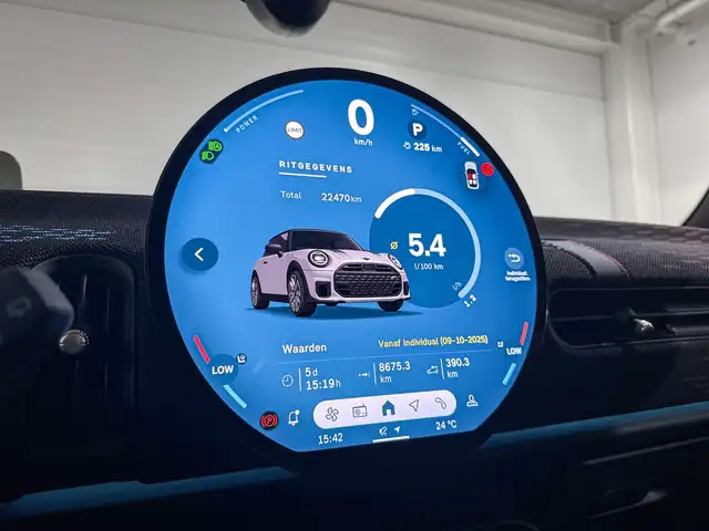 Mini Hatch view 13