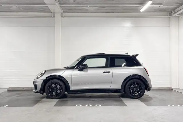 Mini Hatch view 2
