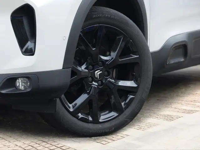 Citroen C5 Aircross view 5