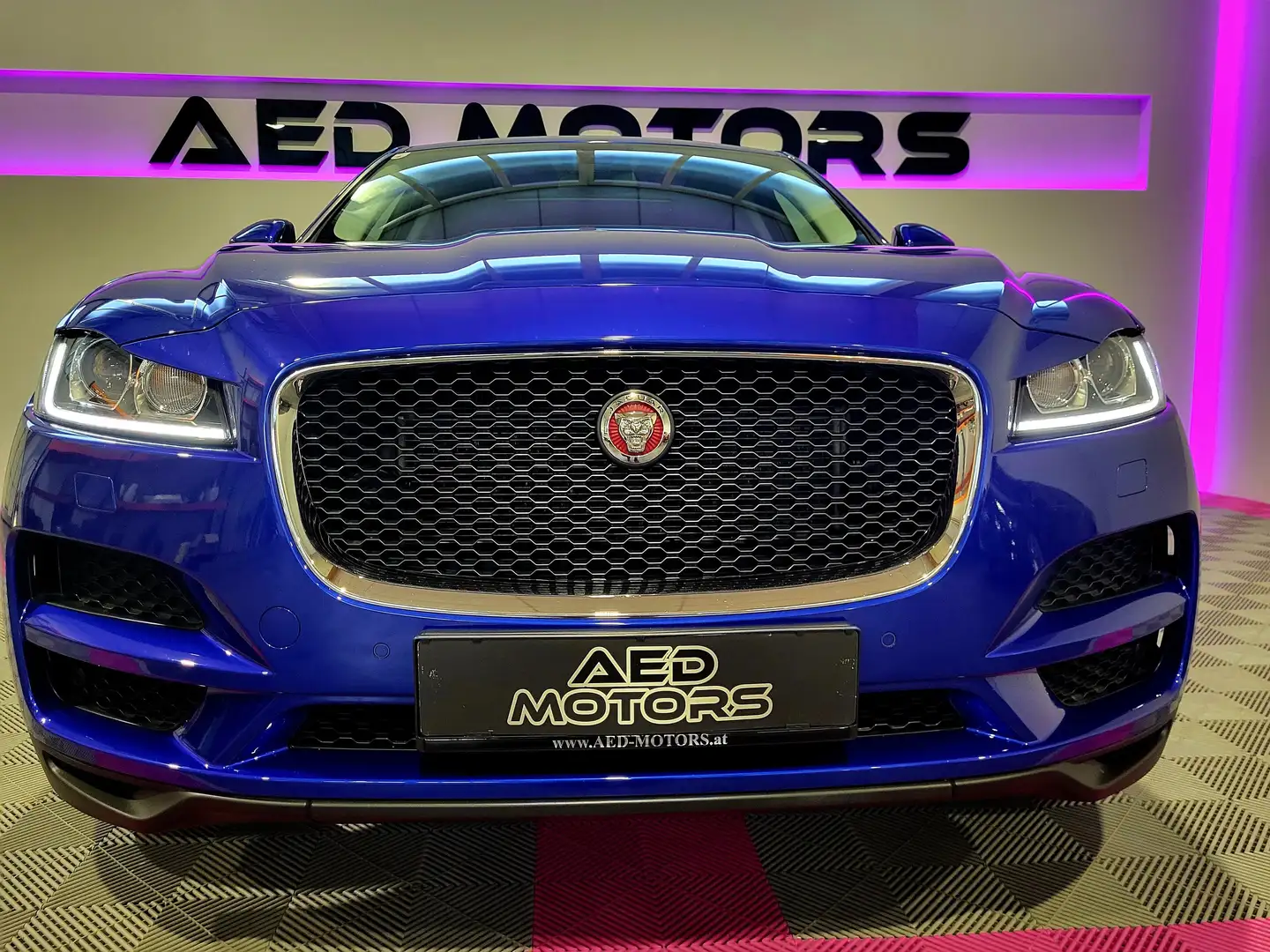 Jaguar F-Pace E-Performance Pure RWD Blau - 2