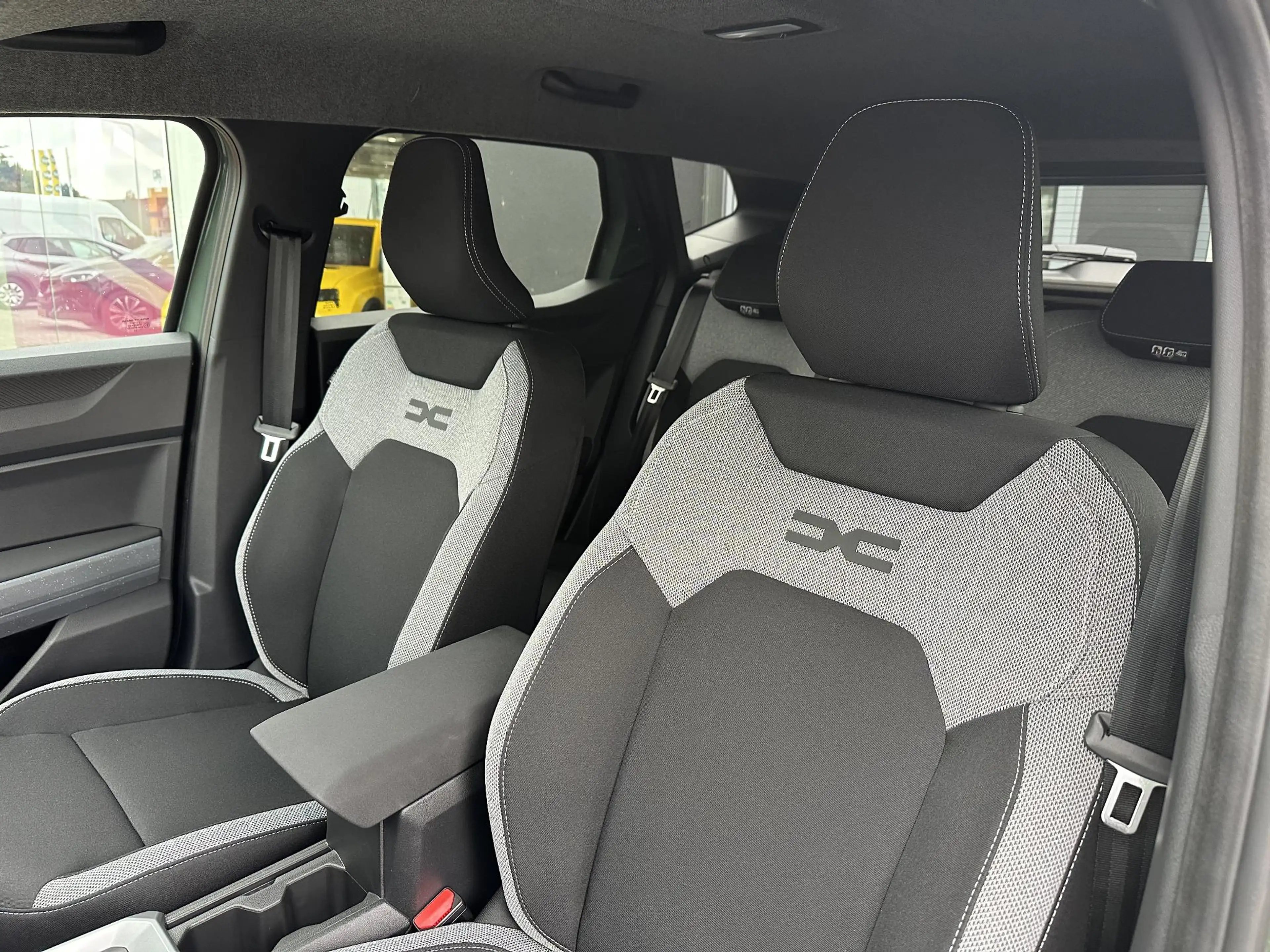 Dacia Duster Limited Edition Hybrid 155 l Snel uit voorraad lev — photo 8