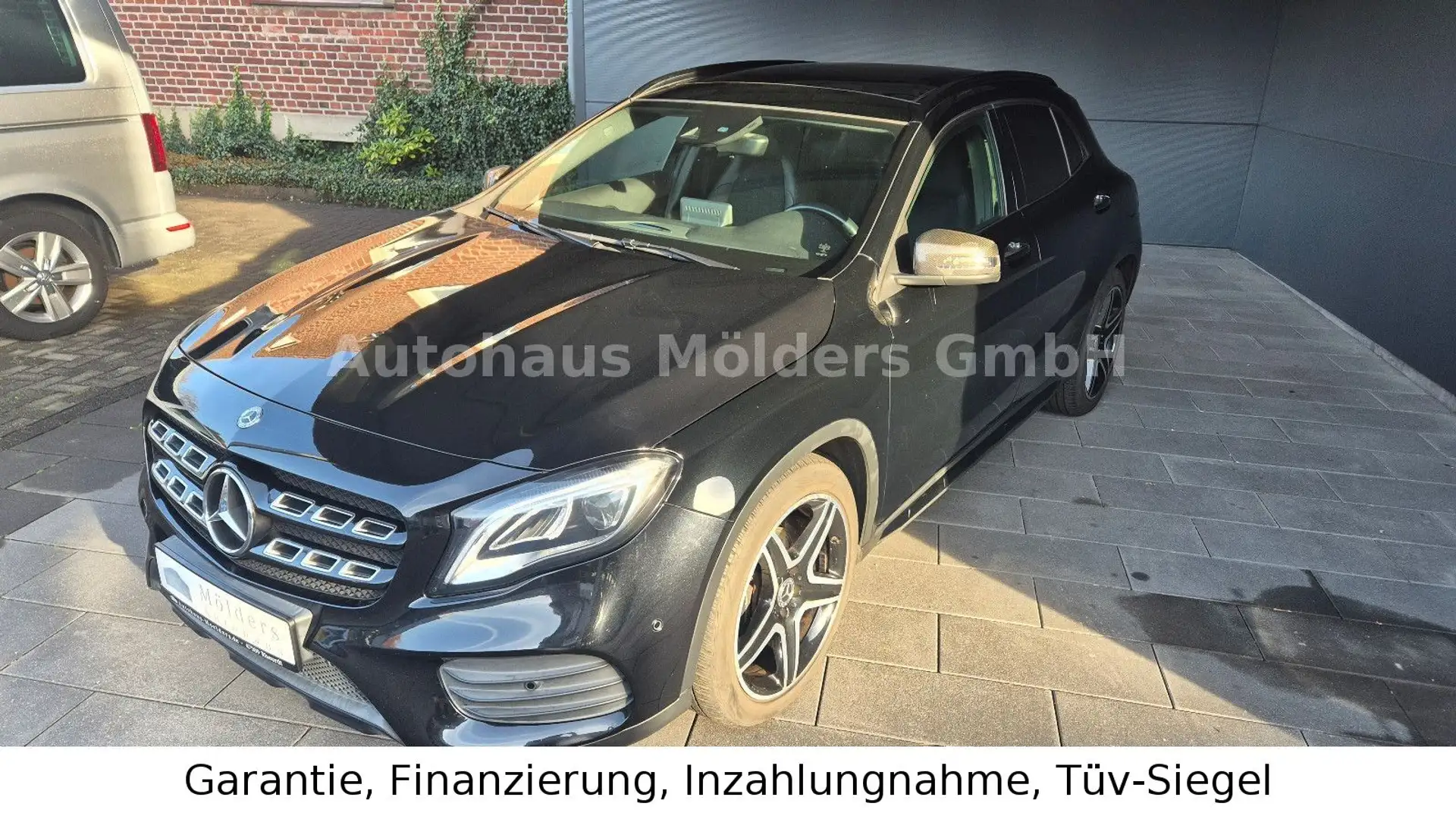 Mercedes-Benz GLA 200 AMG *Garantie*Navi*LED*249€ mtl. Noir - 1