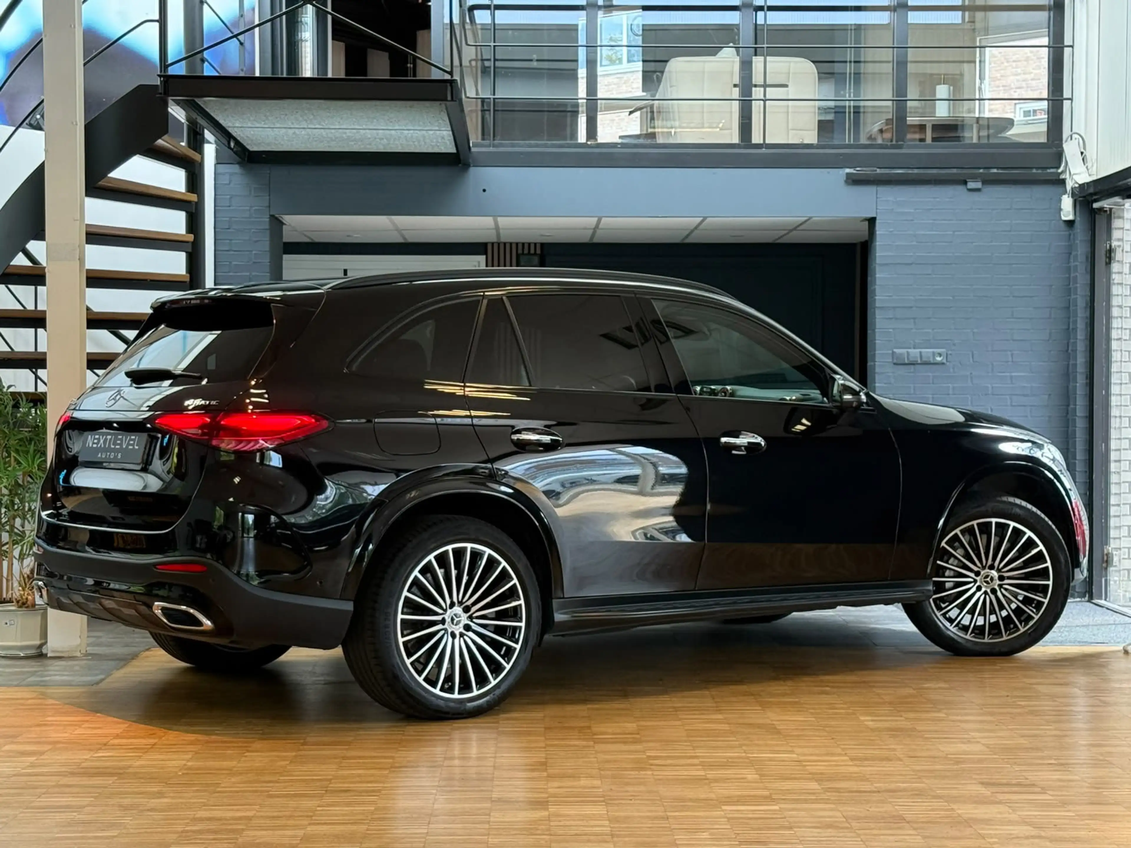 Mercedes-Benz GLC 400 400e 4MATIC AMG Line — photo 7