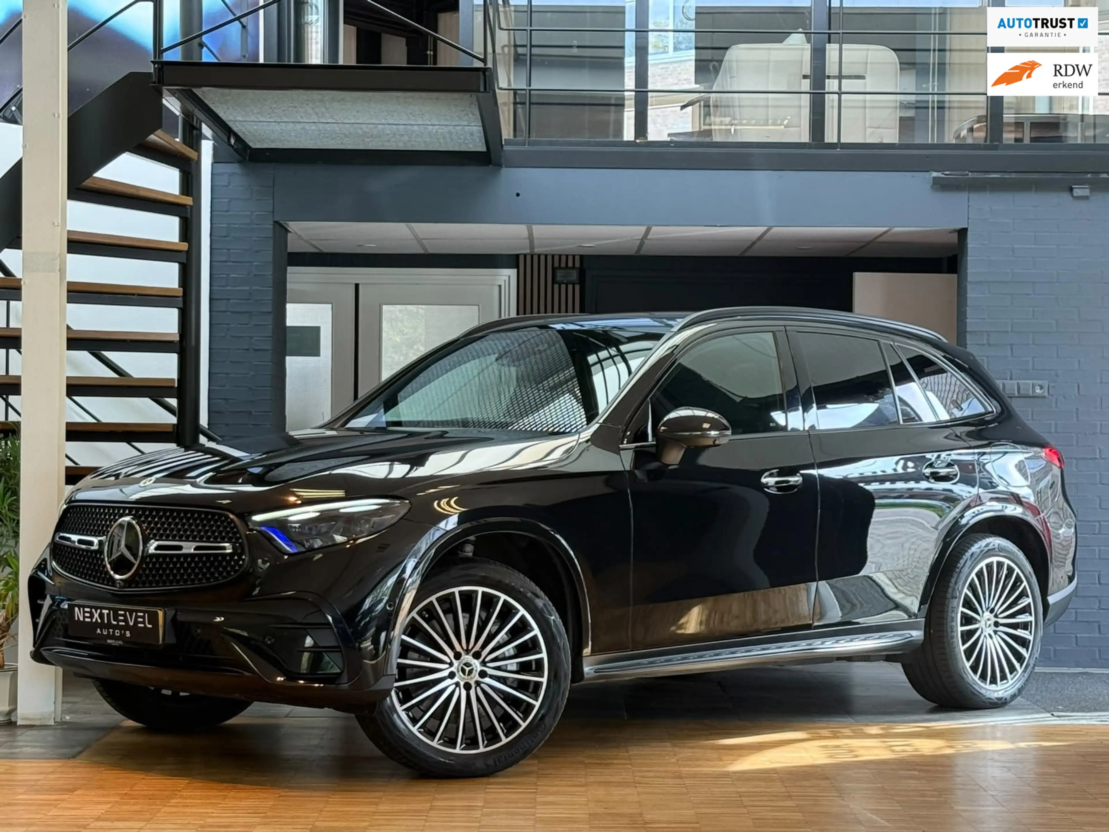 Mercedes-Benz GLC 400 400e 4MATIC AMG Line