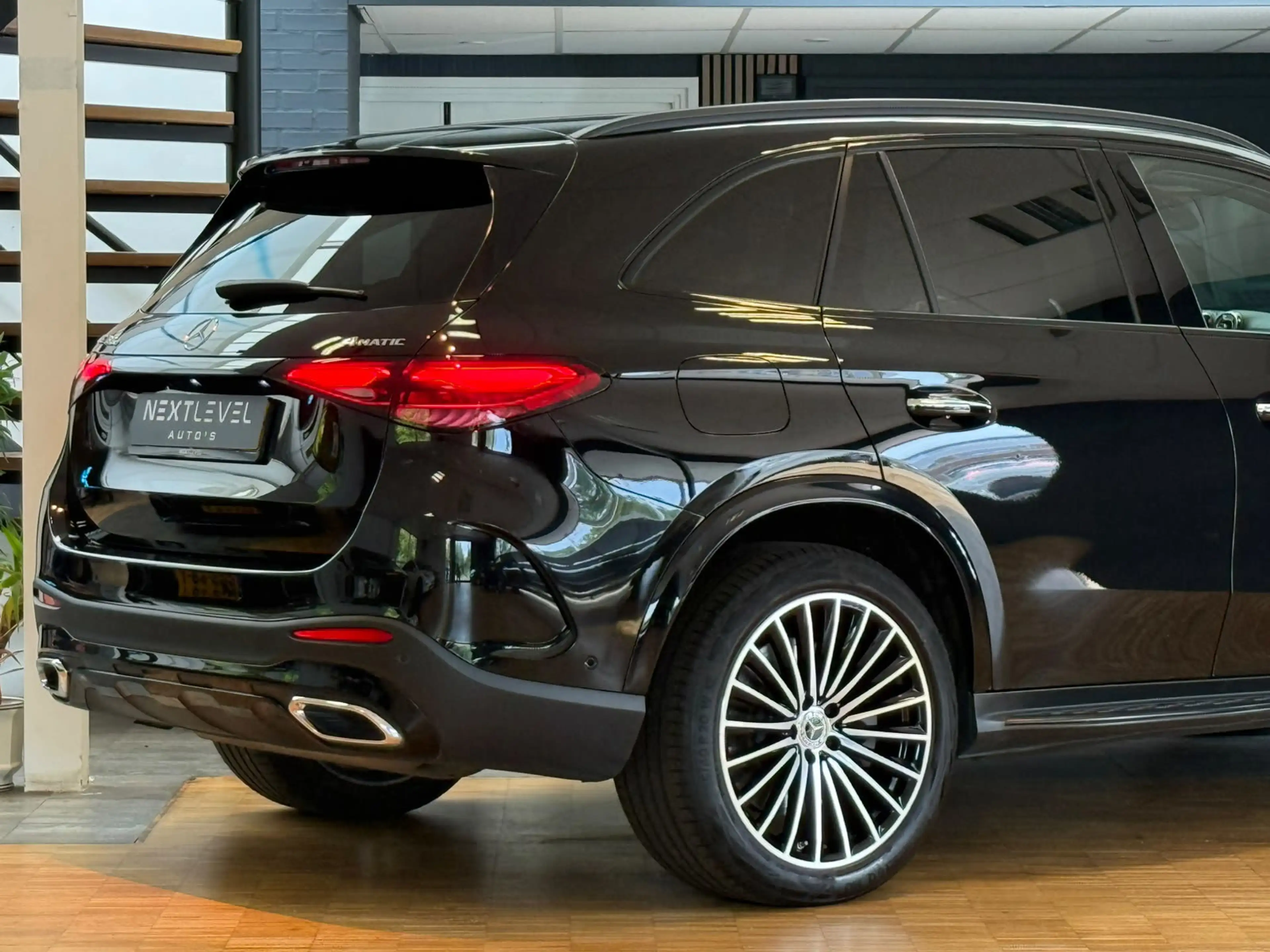 Mercedes-Benz GLC 400 400e 4MATIC AMG Line — photo 8