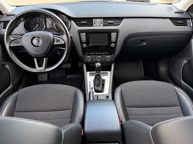Skoda Octavia view 9