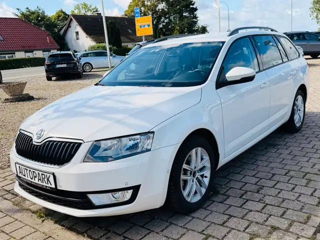 Skoda Octavia view 3