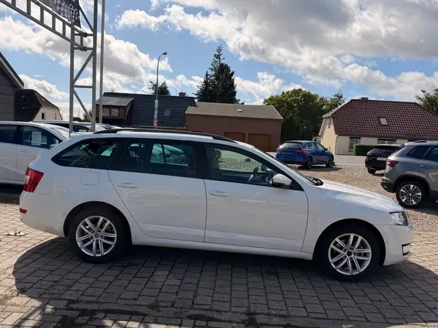 Skoda Octavia view 7