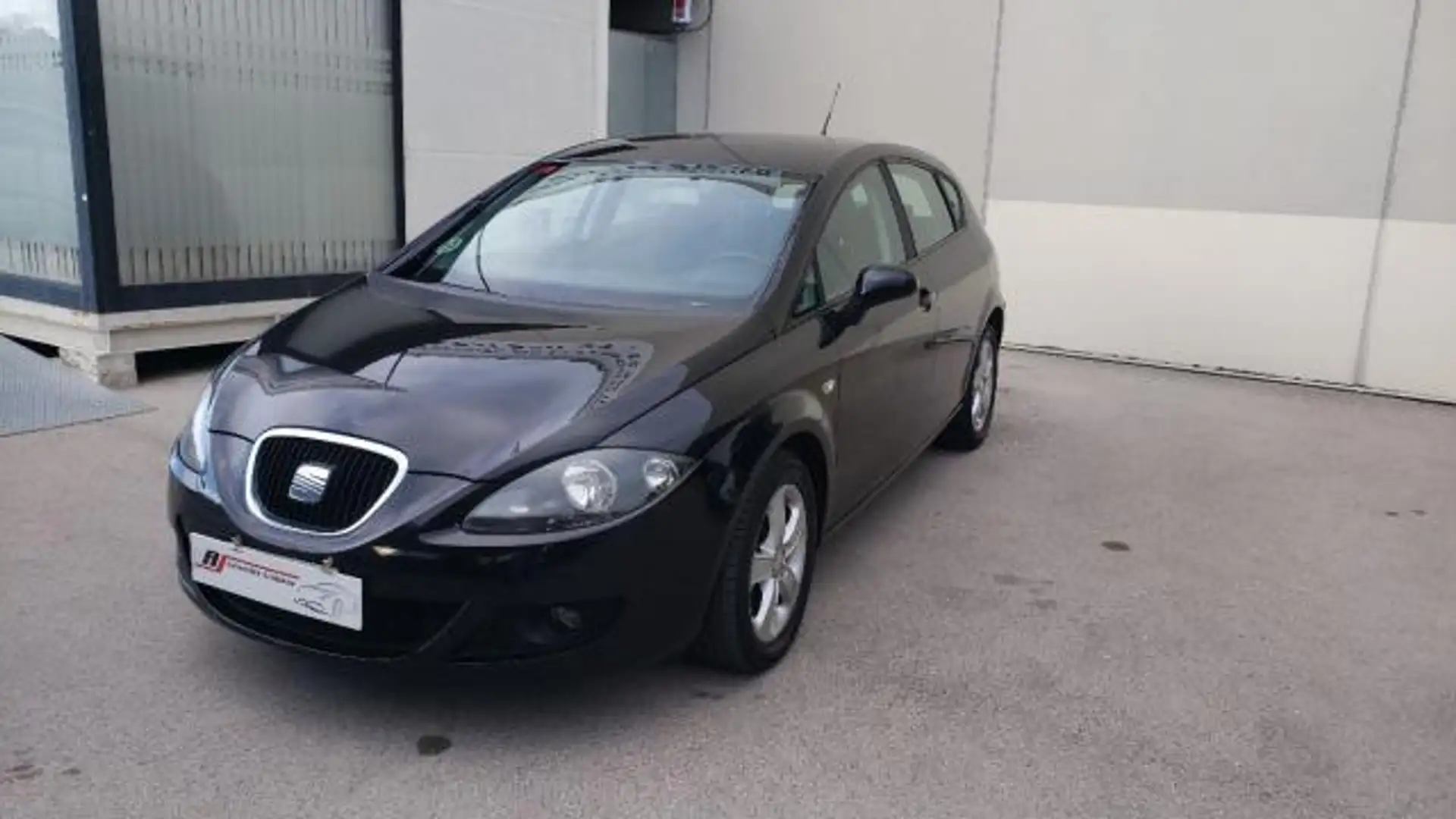 SEAT Leon 1.9TDI Reference Ecomotive DPF Gris - 1