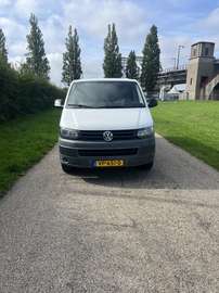 Volkswagen Transporter T5 2.0 TDI L2H1 – 2012