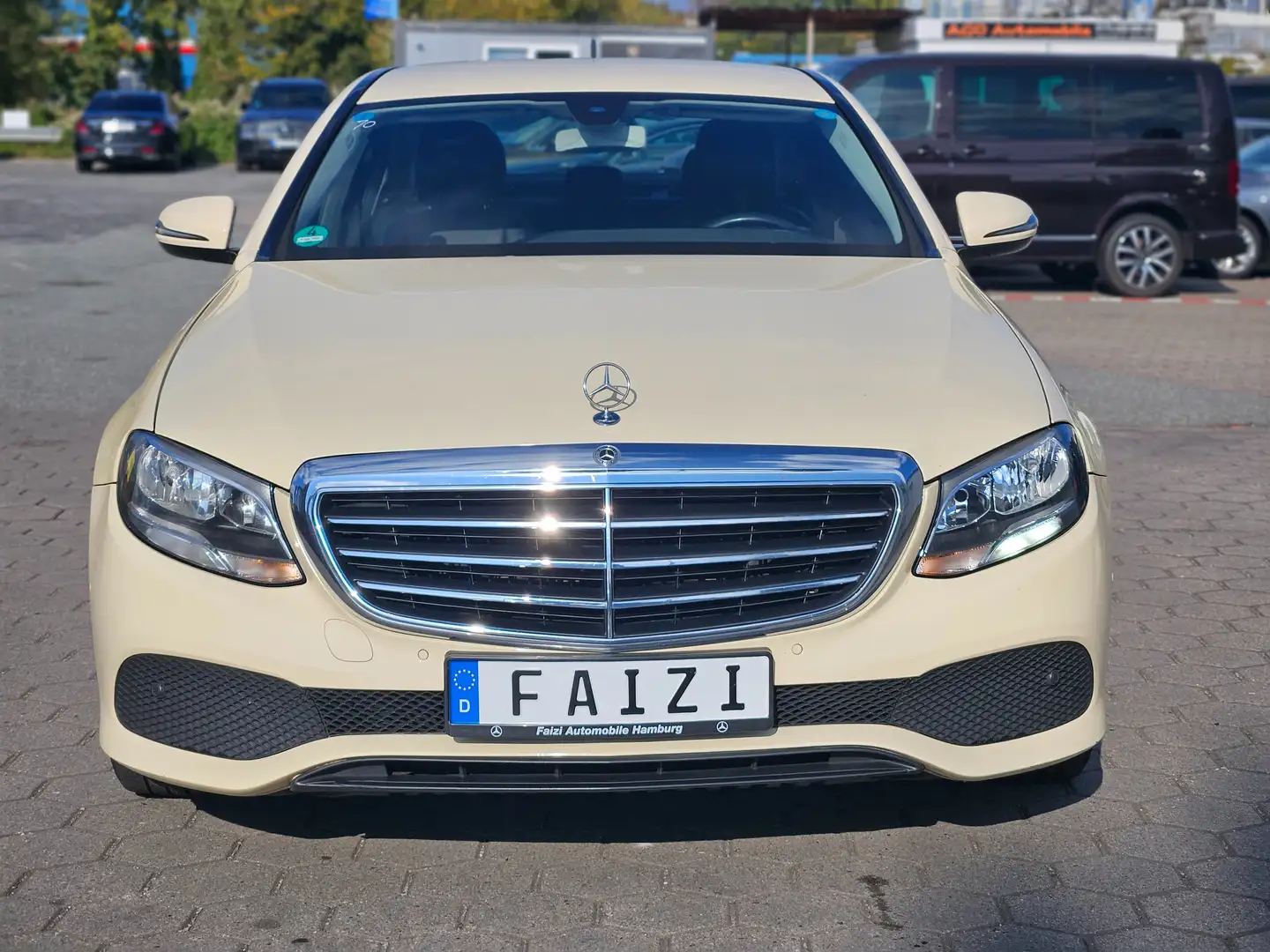 Mercedes-Benz E 200 d 9G-TRONIC Parktronik Kamera Beige - 2