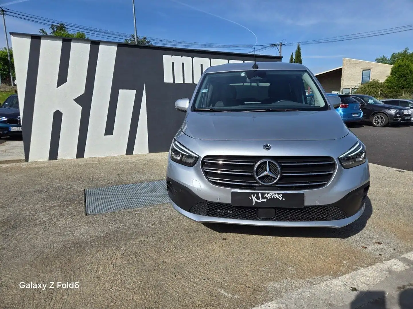 Mercedes-Benz T-Class 180 D PROGRESSIVE BVA7 ATTELAGE Gris - 2