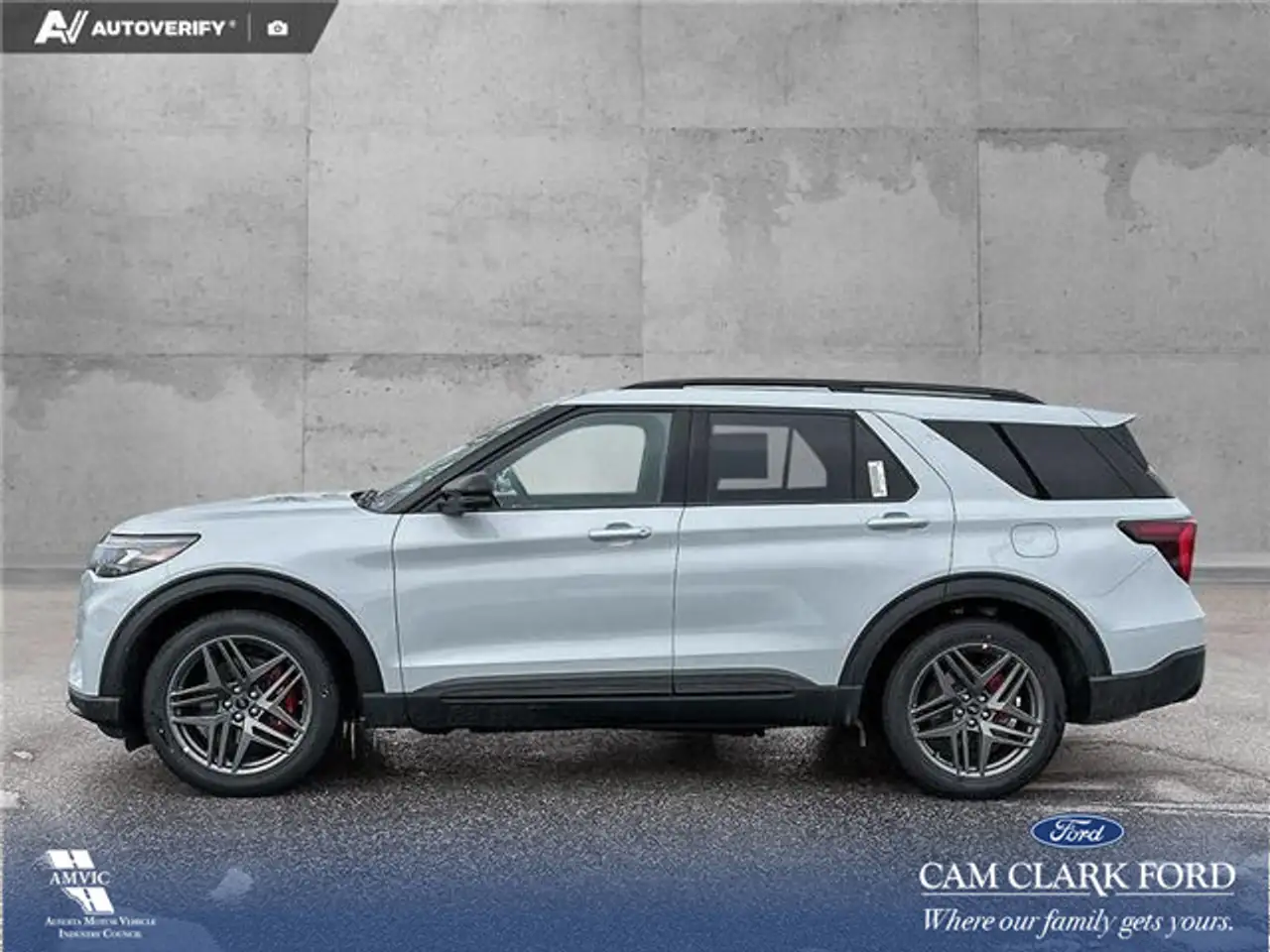 Ford Explorer снимка Ford Explorer