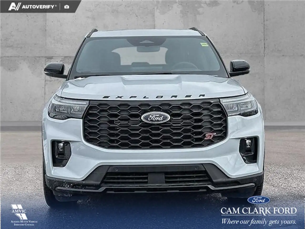 Ford Explorer снимка Ford Explorer
