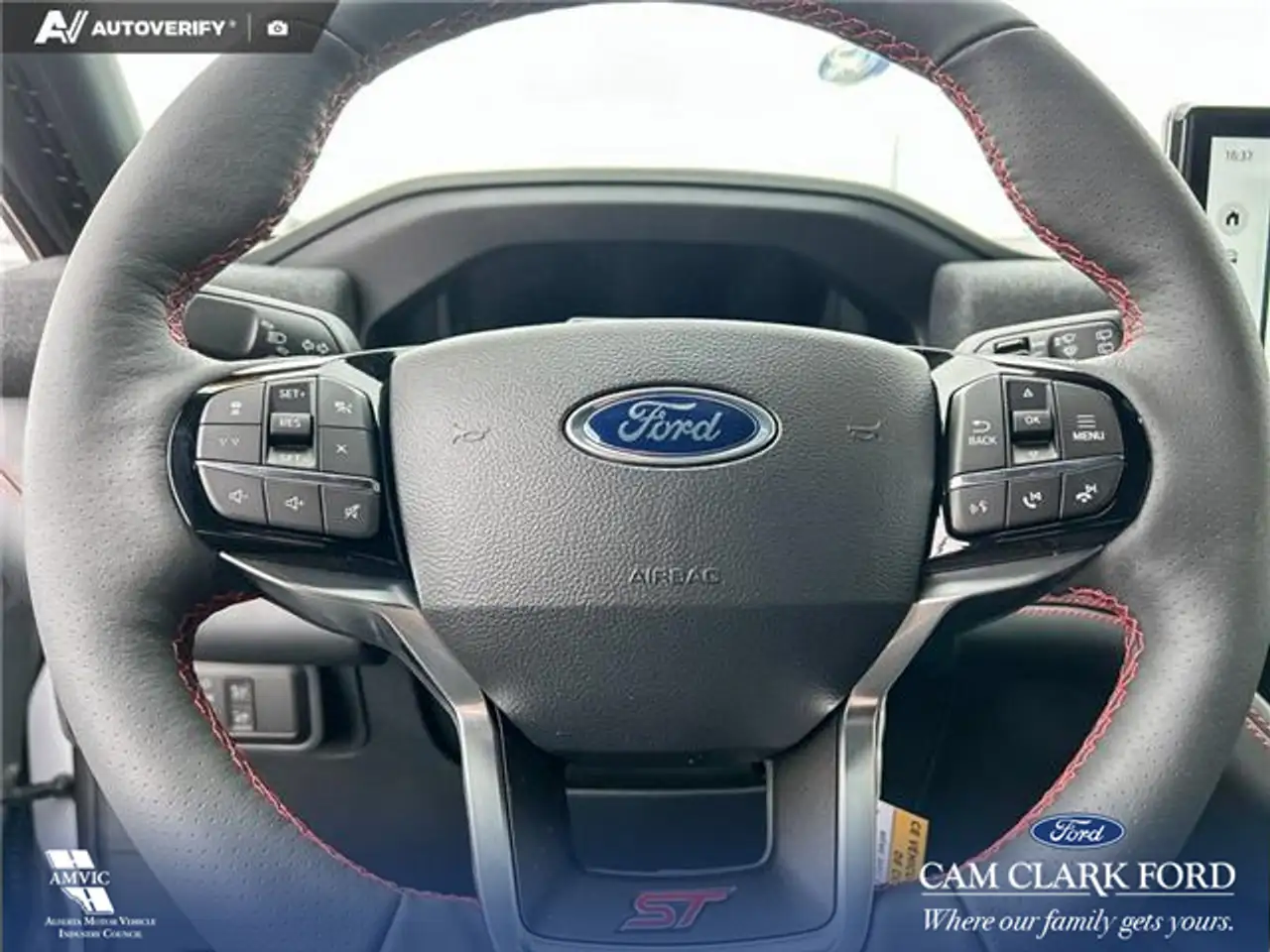 Ford Explorer снимка Ford Explorer
