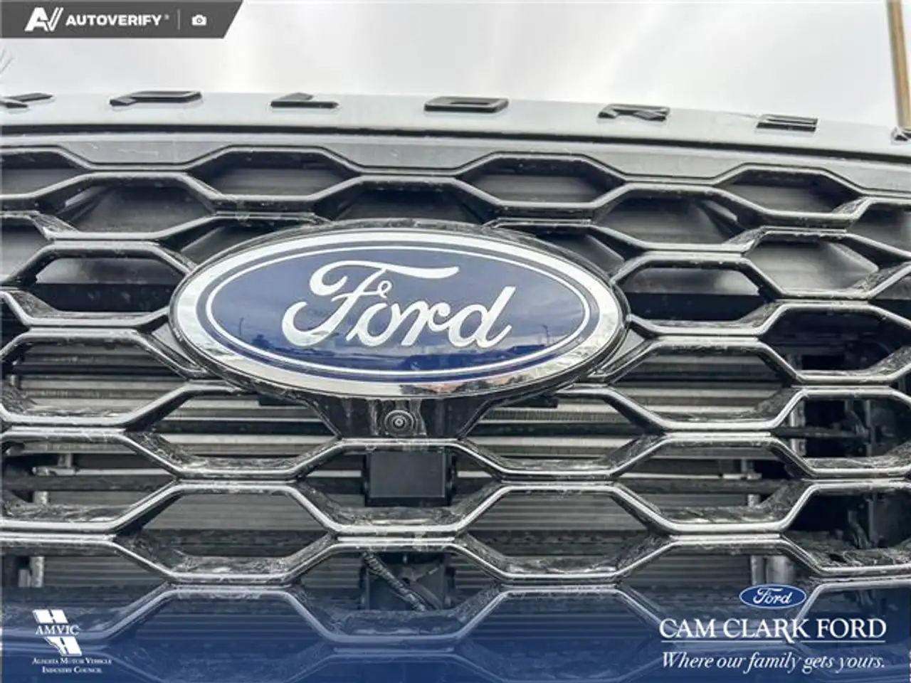 Ford Explorer снимка Ford Explorer