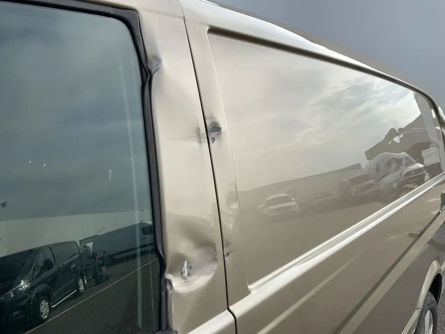 Mercedes-Benz Vito 122 CDI 320 Lang DC Luxe Automaat Alu Velg Side Ba Beige - 2