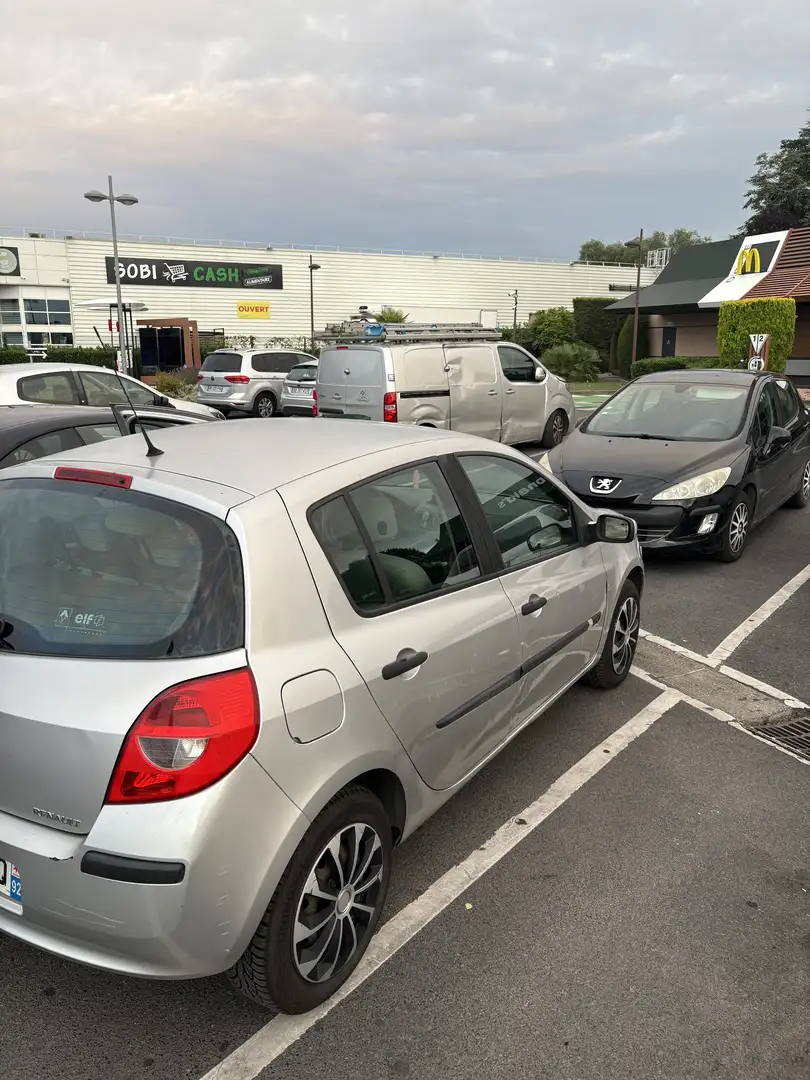 Renault Clio 1.5 dCi 70 Confort Dynamique - 2