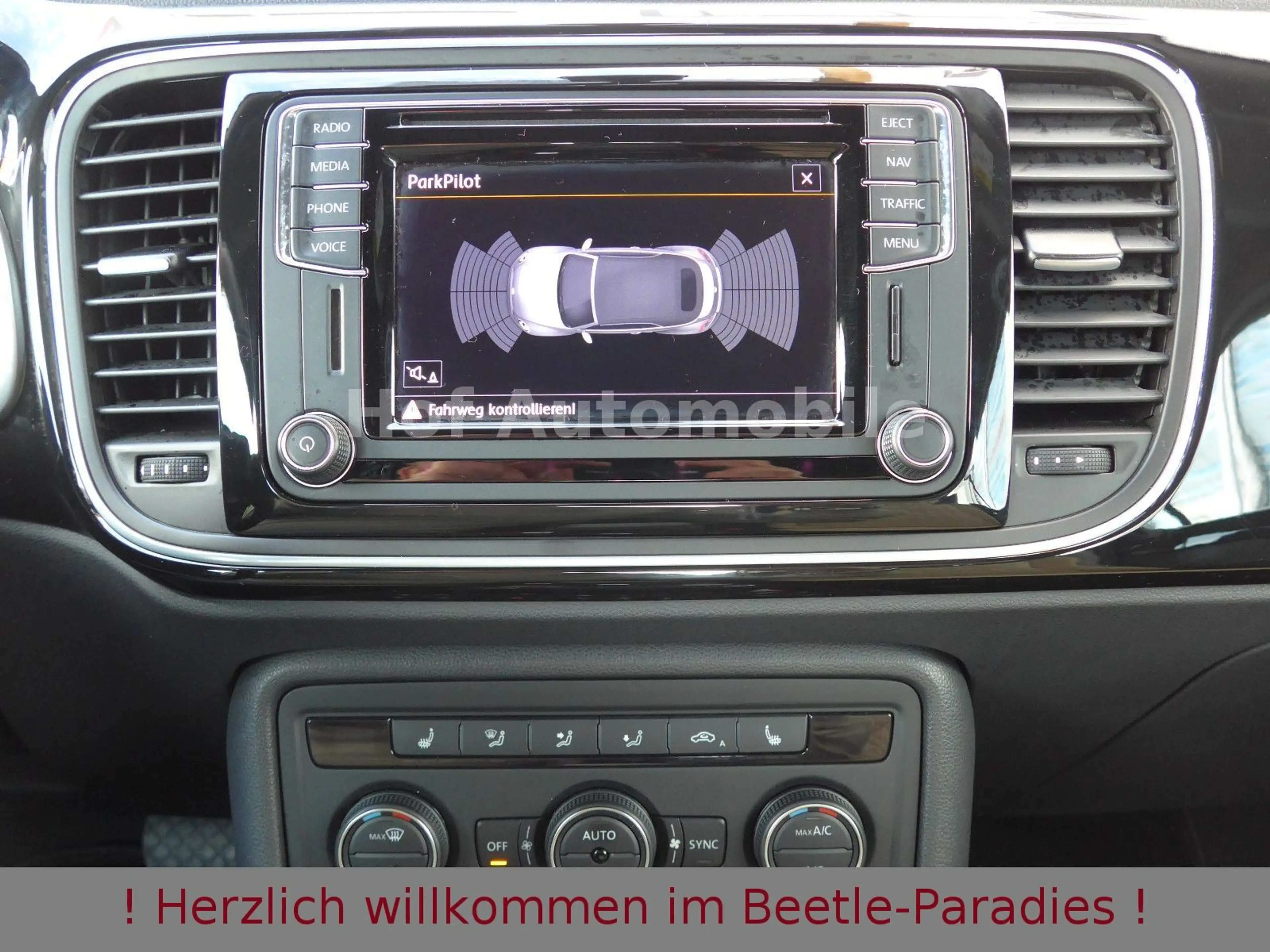 Volkswagen Beetle 1.4TSI DSG Exclusive Fender Keyless DAB — photo 15
