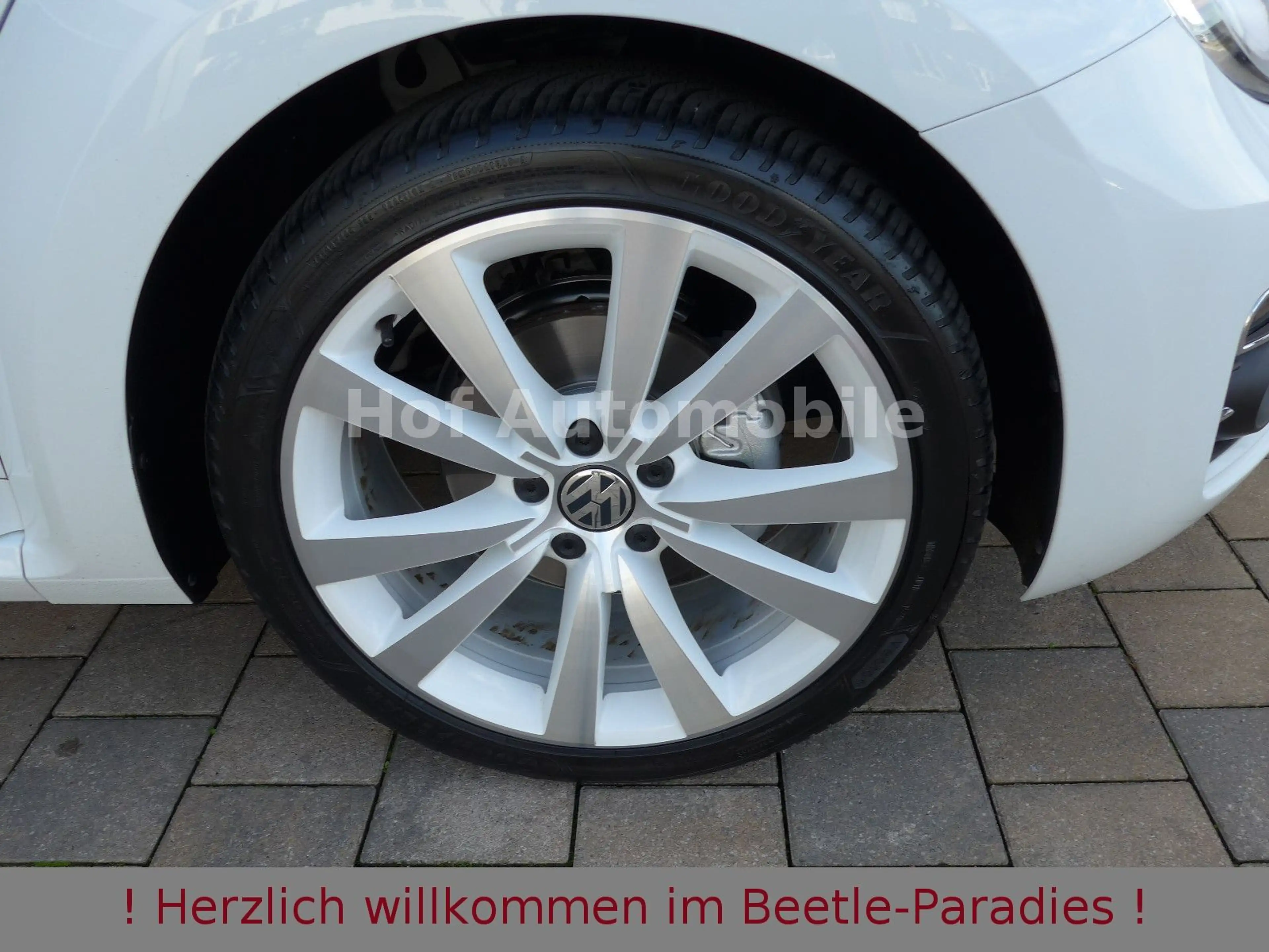 Volkswagen Beetle 1.4TSI DSG Exclusive Fender Keyless DAB — photo 10
