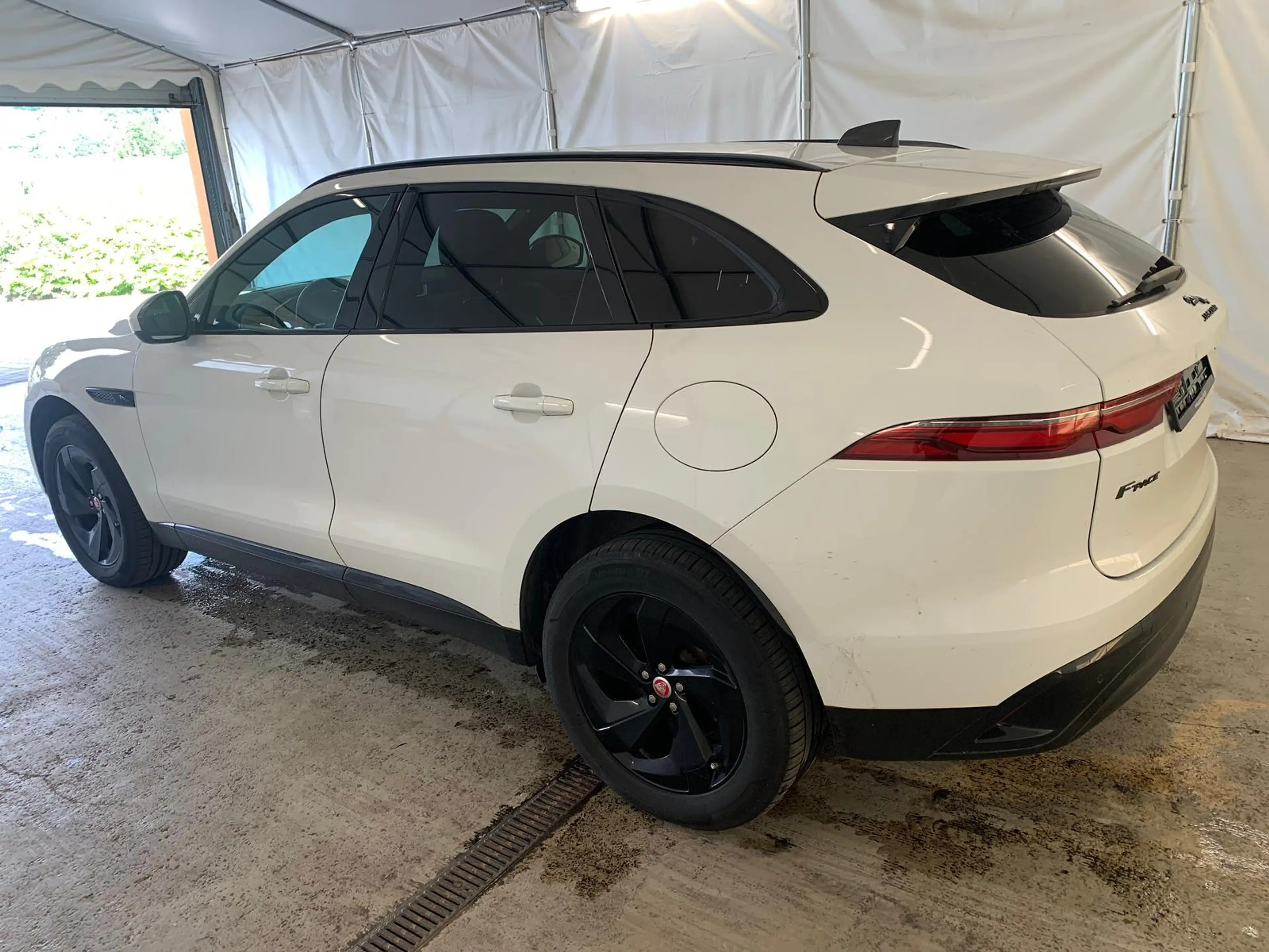 Jaguar F-Pace P400e AWD Plug-In BlackPack|ACC|HUD|Keyless — photo 7
