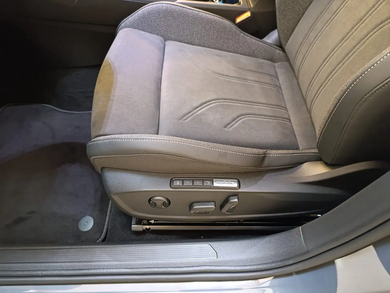 Volkswagen Golf Rabbit TSI 12