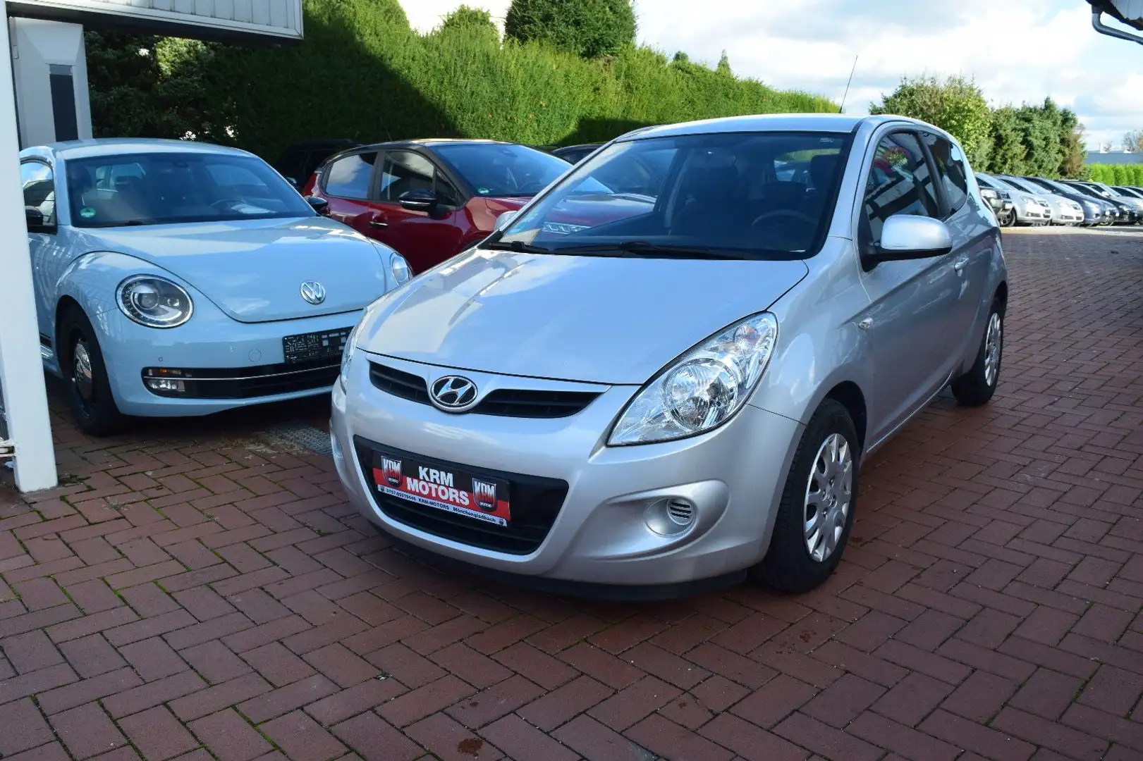 Hyundai i20 Classic TÜV/AU NEU, KLIMA, ISOFIX, EURO 5 Silber - 2