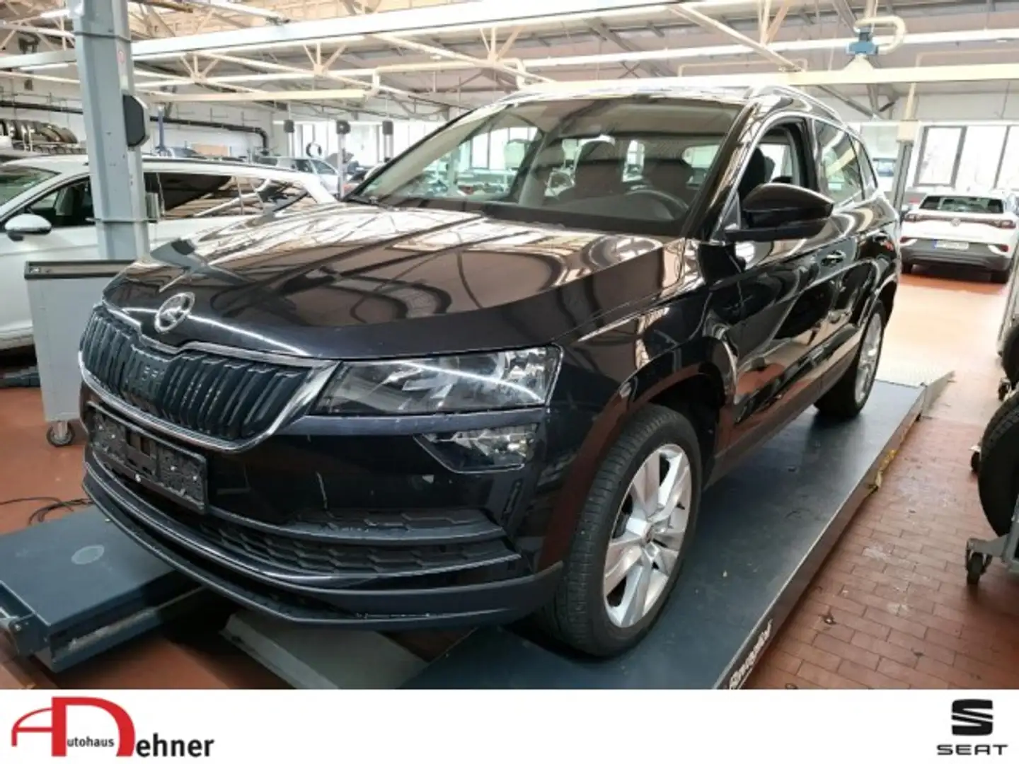 Skoda Karoq Style 1.5 TSI DSG AHK+NAVI+CARPLAY+SHZ Klima Navi Schwarz - 1