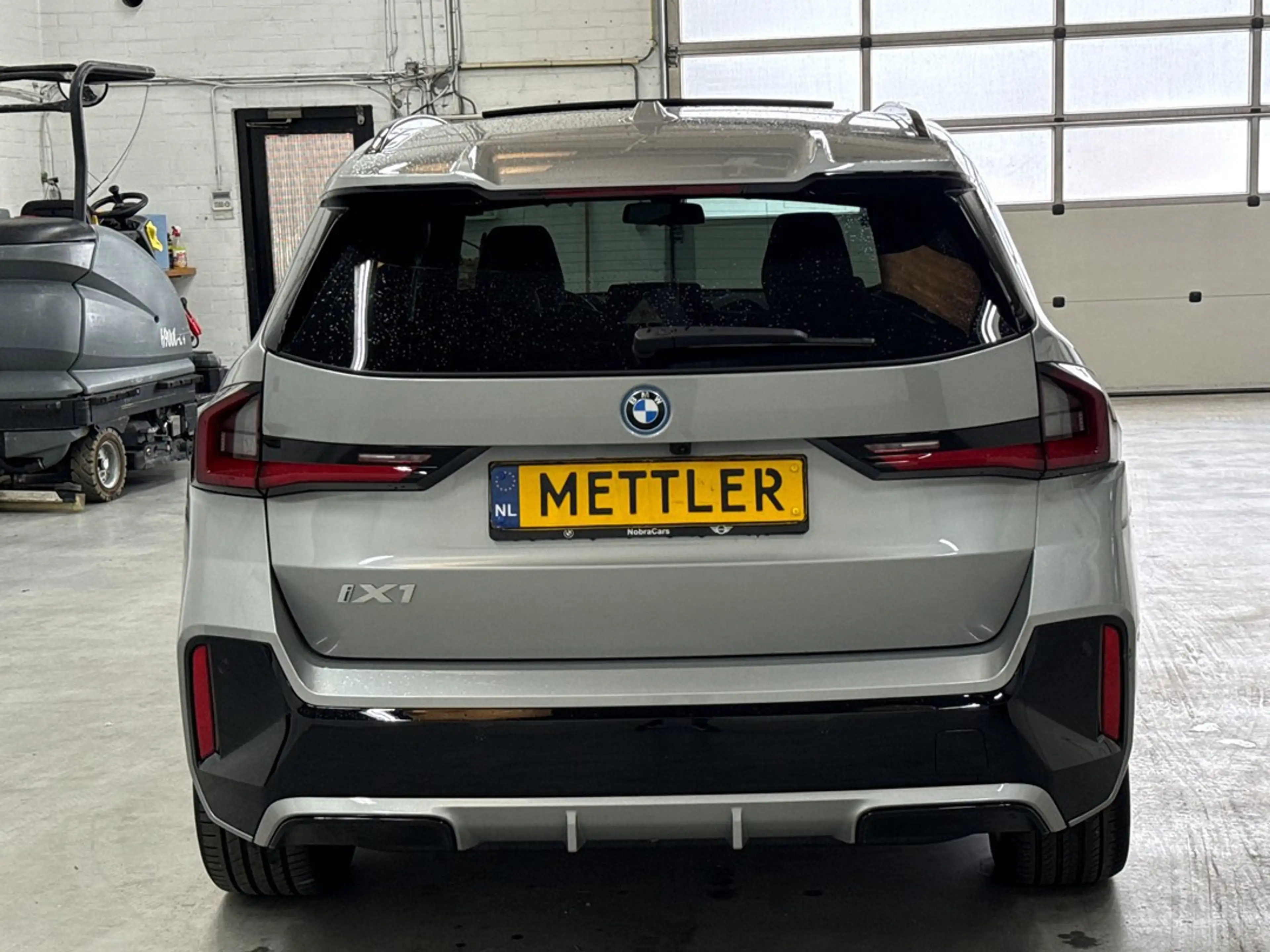 BMW iX1 EDrive20 67 kWh M Sport Edition | Harman Kardon | — photo 4