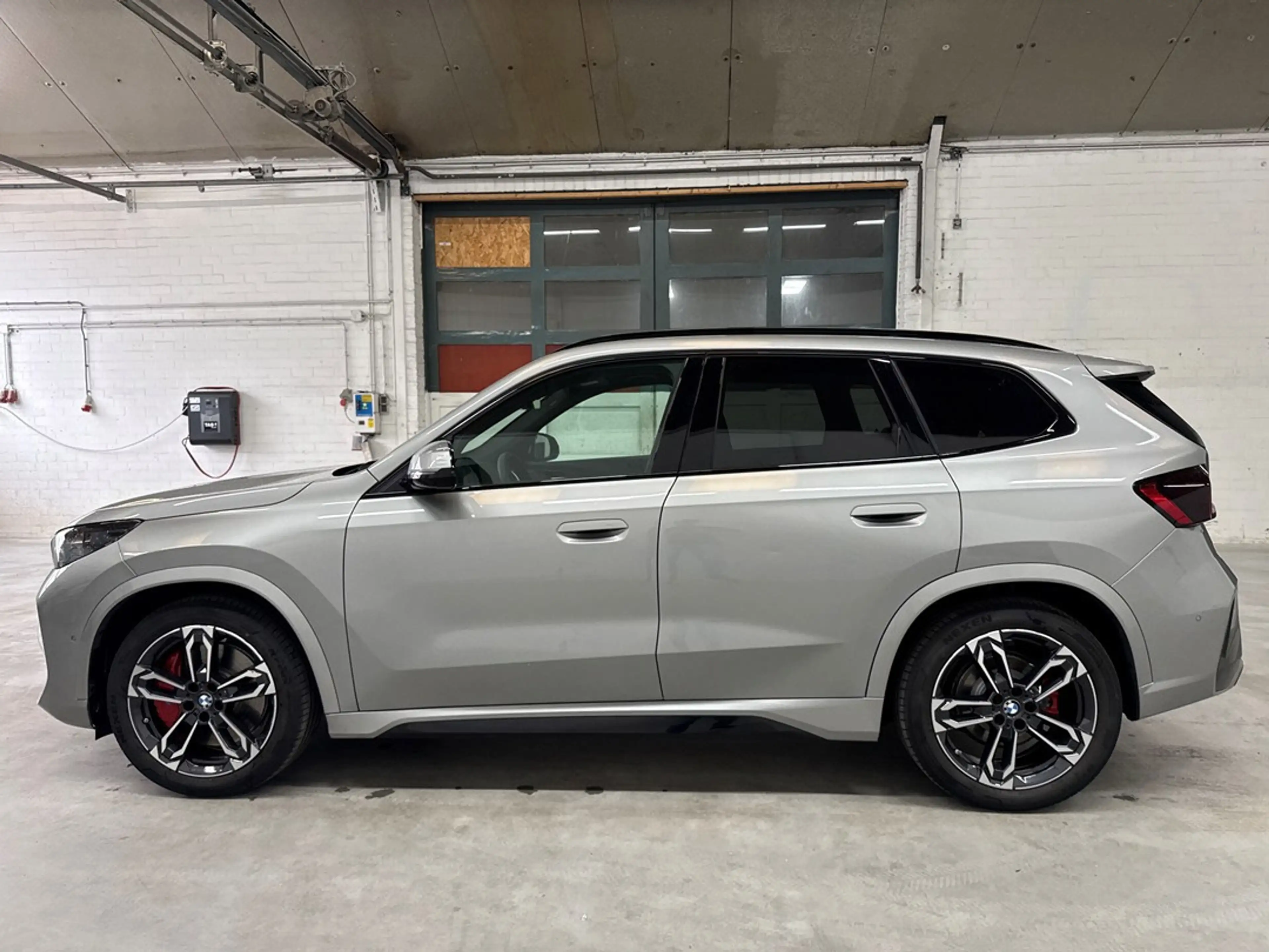 BMW iX1 EDrive20 67 kWh M Sport Edition | Harman Kardon | — photo 2