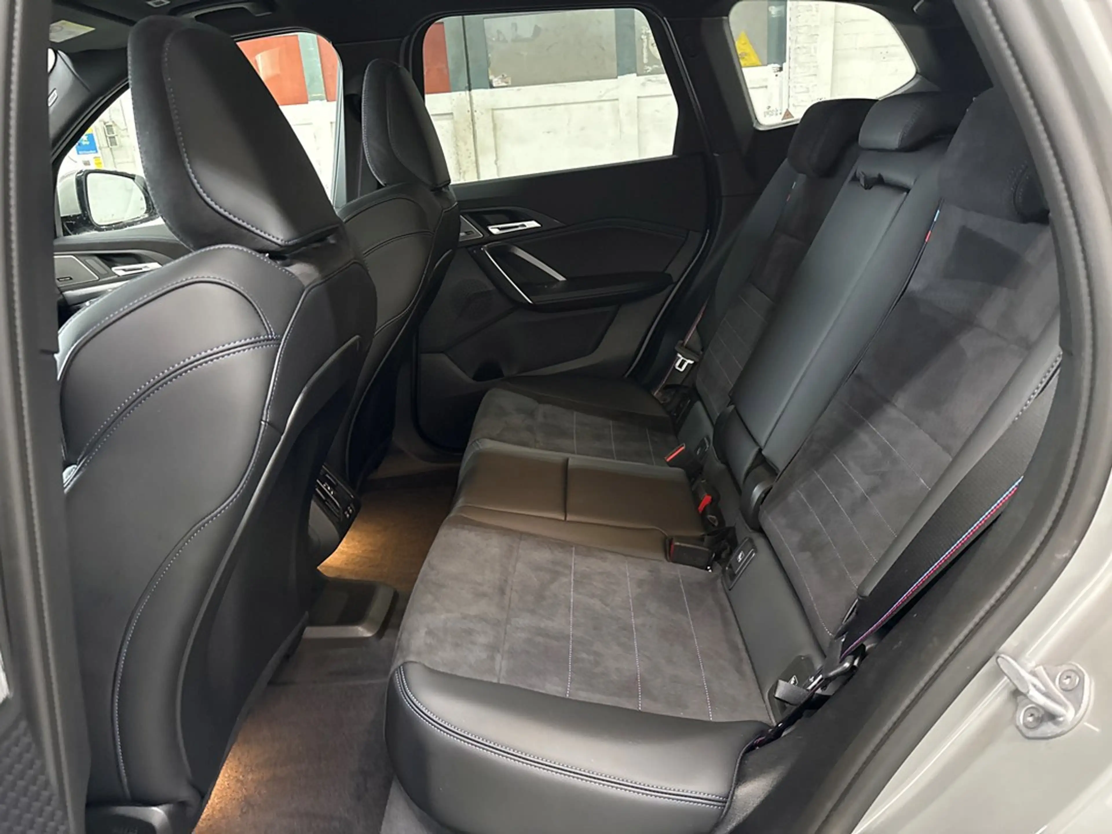 BMW iX1 EDrive20 67 kWh M Sport Edition | Harman Kardon | — photo 11