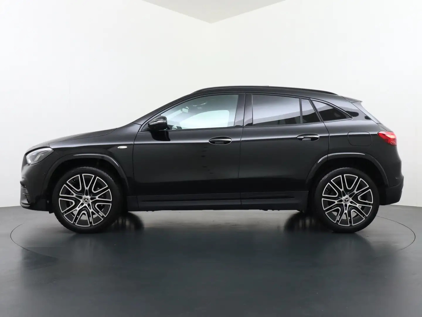 Mercedes-Benz GLA 250 e Business Solution AMG | Panorama - Schuifdak | T Schwarz - 2