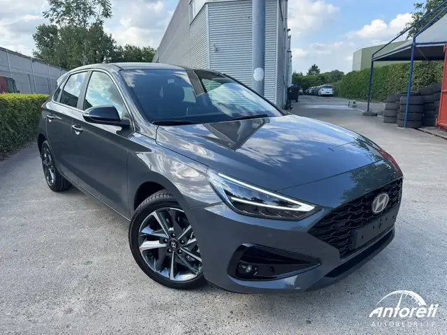 Hyundai i30 PD i30 5d 1.5 T-GDi 7DCT Sky 140 48V MHEV