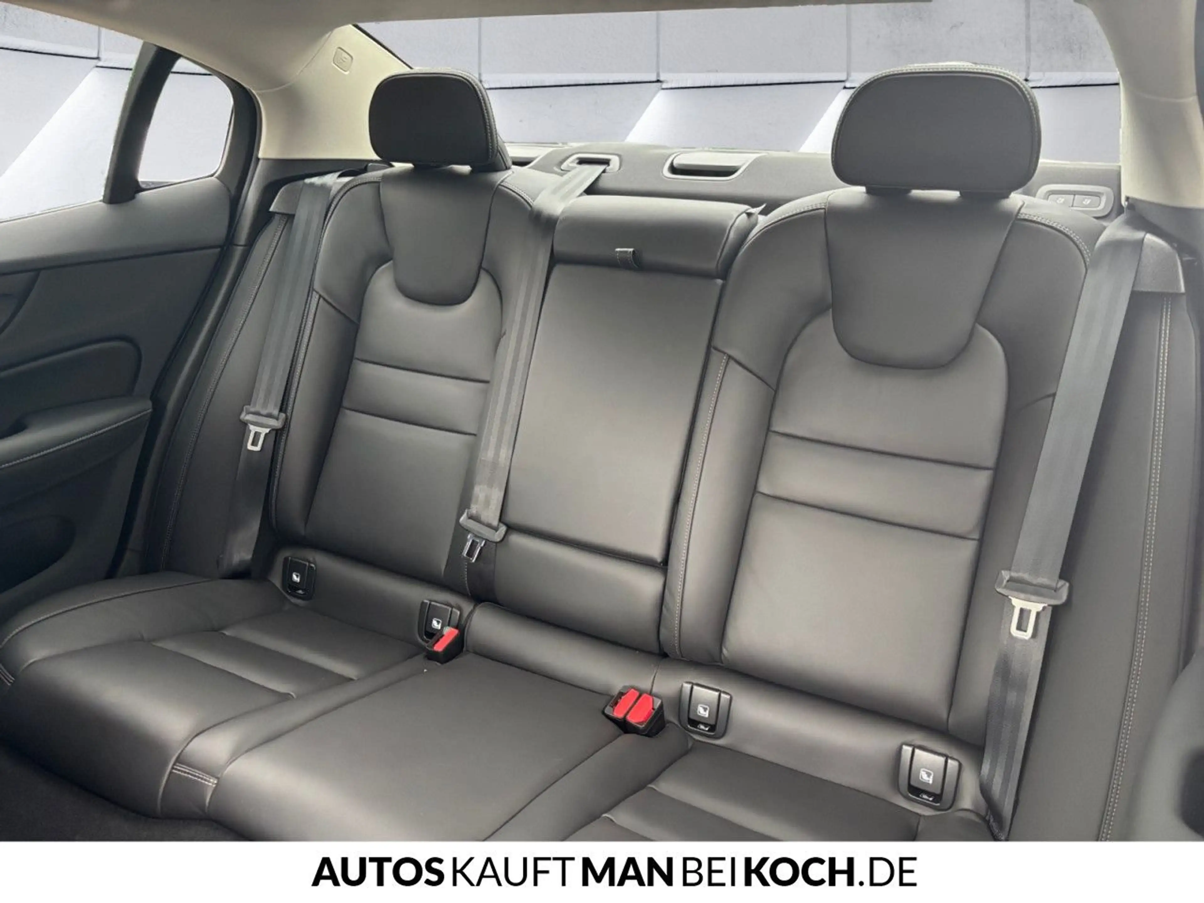 Volvo S60 B5 B AWD Ultimate Dark HIGH END Ausstattung — photo 8